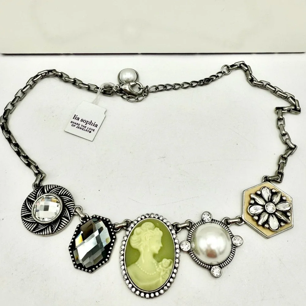Retirired Lia Sophia Nostalgia Necklace Cameo Crystal Pearl 15–19" Vintage Look - Picture 3 of 9